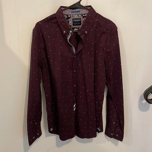 Men’s Large long sleeve button down. Maroon with white polka dots.
